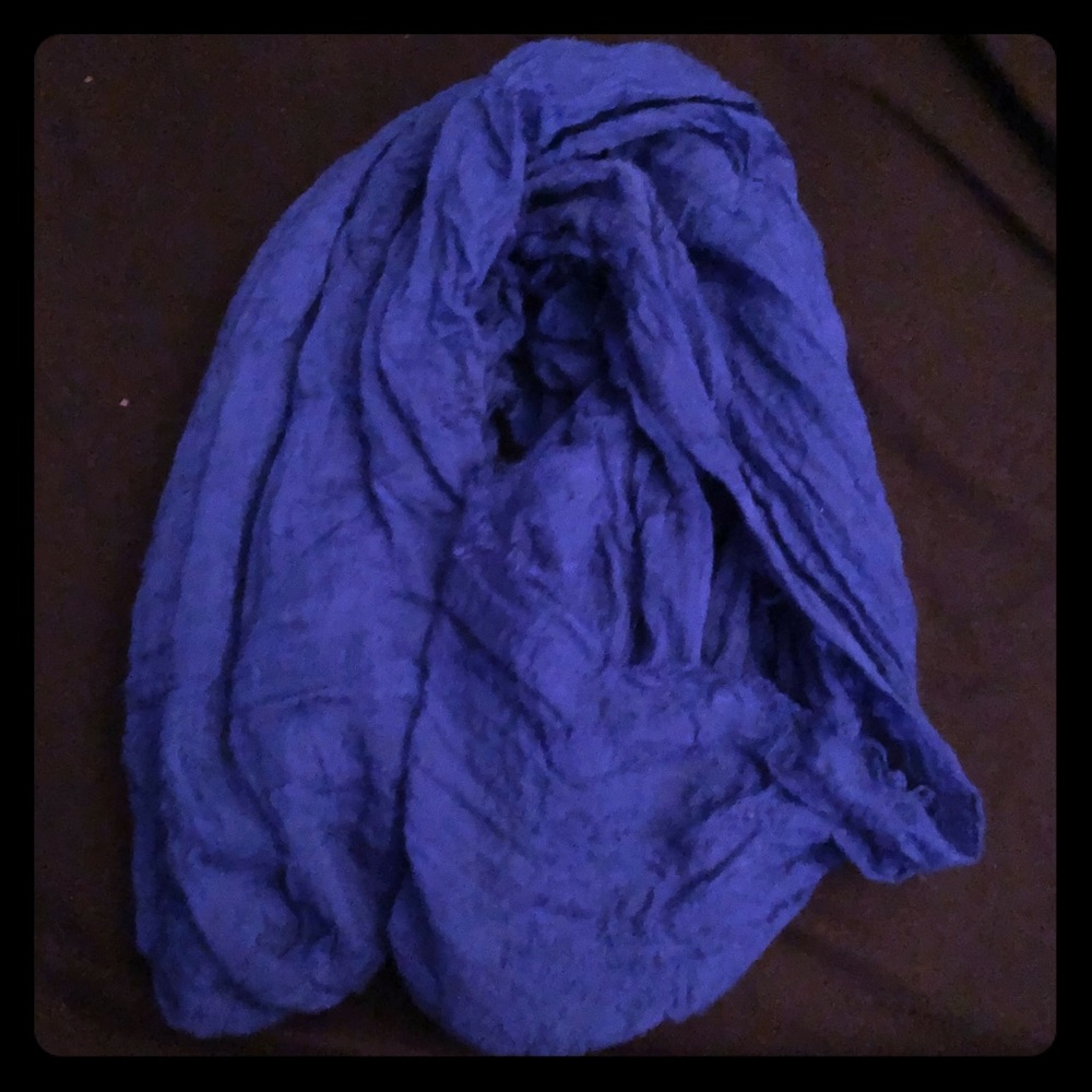 Blue infinity scarf